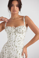 Waist-Defining Summer Fashion Dress