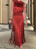 Chic Evening Dress with Flared Hem