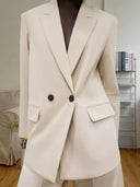 Chic Women's Blazer with Double-Breasted Lapels