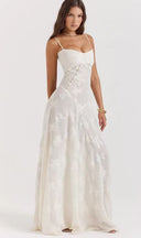 Chic Evening Dress with Lace Details and Spaghetti Straps