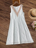Chic Summer Dress with Lace Accents