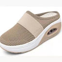 Chic Women's Clogs with Cozy Insole
