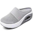 Chic Women's Clogs with Cozy Insole