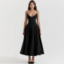 Elegant Evening Dress with Fitted Bodice and Full Skirt