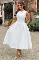 Chic Maxi Dress with Flared Sleeves and Flowing Skirt