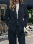 Chic Women's Blazer with Double-Breasted Lapels