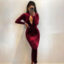 Chic Velvet Dress with Elegant Deep Neckline and Long Sleeves