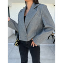 Chic Women's Cropped Blazer in Modern Style