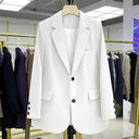 Chic Women's Blazer for All Occasions