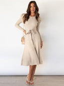 Chic Knit Midi Dress with Round Neck