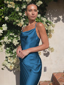 Chic Satin Dress for Any Occasion