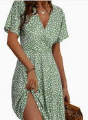 Daisy Pattern Midi Dress for Every Occasion