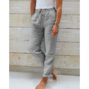 Chic Women's Trousers in Trendy Fabrics