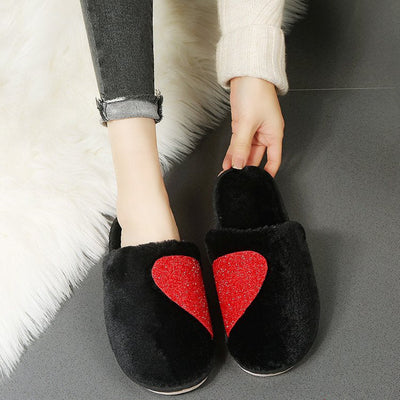 Chic Women's Plush Slippers with Heart Design