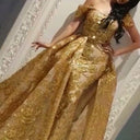 Chic Women's Evening Dress with Lace Accents and Billowy Sleeves