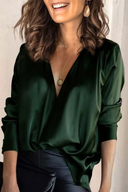 Chic V-Neck Blouse for Everyday Style