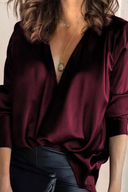 Chic V-Neck Blouse for Everyday Style