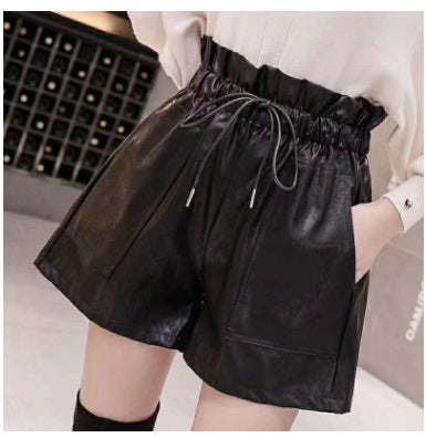 Stylish Women's Shorts with Wide Waistband and Handy Pockets