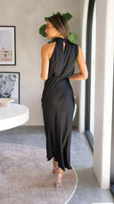 Chic Shimmering Maxi Dress