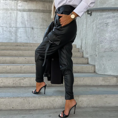 Chic Women's Zipper Detail Trousers