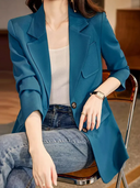 Chic Women's Blazer with Stylish Button Closure
