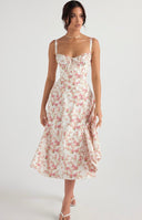 Waist-Defining Summer Fashion Dress