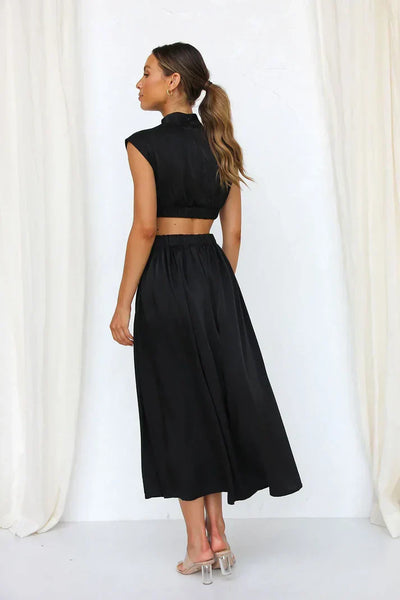 Chic Cut-Out Waist Jumpsuit for Stylish Appeal