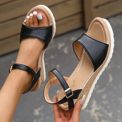Heidi - Light Sandals with Wedge Heel and Buckle