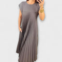 Zairelle – Chic Pleated Dress for Any Occasion