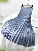 Chic Women’s Pleated Skirt in Stylish Design