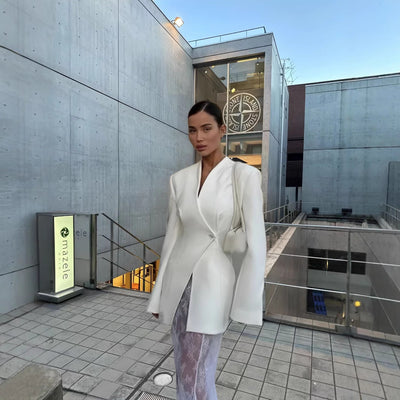 Chic Women's Couture Blazer in Modern Style