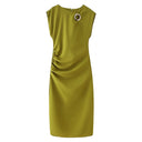 Stylish Ruffle Jersey Dress with Chic Jewelry Accent