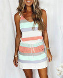 Chic Summer Dress with Pencil Waist and Handy Pockets
