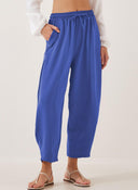 Stylish Women's Leisure Pants with Elastic Waist and Side Pockets