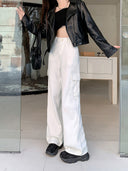 Stylish Wide-Leg Cargo Pants with Functional Pockets