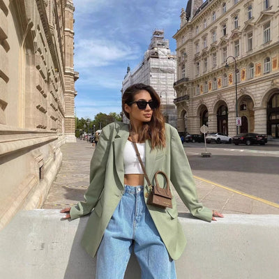 Stylish Women's Blazer with Chic Pockets