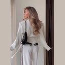 Chic Women's Blazer with Stylish Collar & Belt