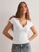 Stylish Women's V-Neck Fitted Top