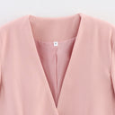 Chic Women's Blazer Jacket with Contemporary Pockets