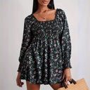 Chic Floral Smock Dress with Flowing Hem