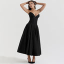 Elegant Evening Dress with Fitted Bodice and Full Skirt