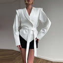 Chic Women's Blazer with Contemporary Design