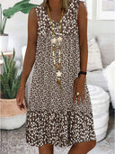 Chic Floral Patterned Women's Dress with Flowing Design