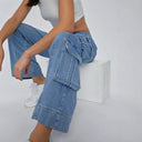 Chic Women's Cargo Jeans with Relaxed Fit & Handy Pockets