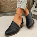 Chic Women's Slippers with Stylish Design and Cozy Footbed