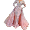 Chic Evening Dress with Lace Accents and Shimmer