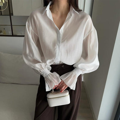 Chic Blouse with Statement Sleeves for Women
