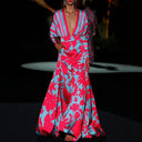 Chic Maxi Dress with V-Neck and Flowing Hem