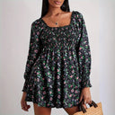 Chic Floral Smock Dress with Flowing Hem