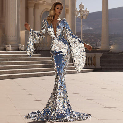 Stunning Sequin Evening Dress with V-Neck and Long Sleeves